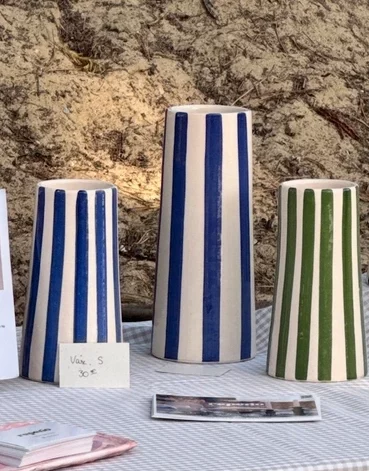 vase à rayures bleues fabriqué au maroc