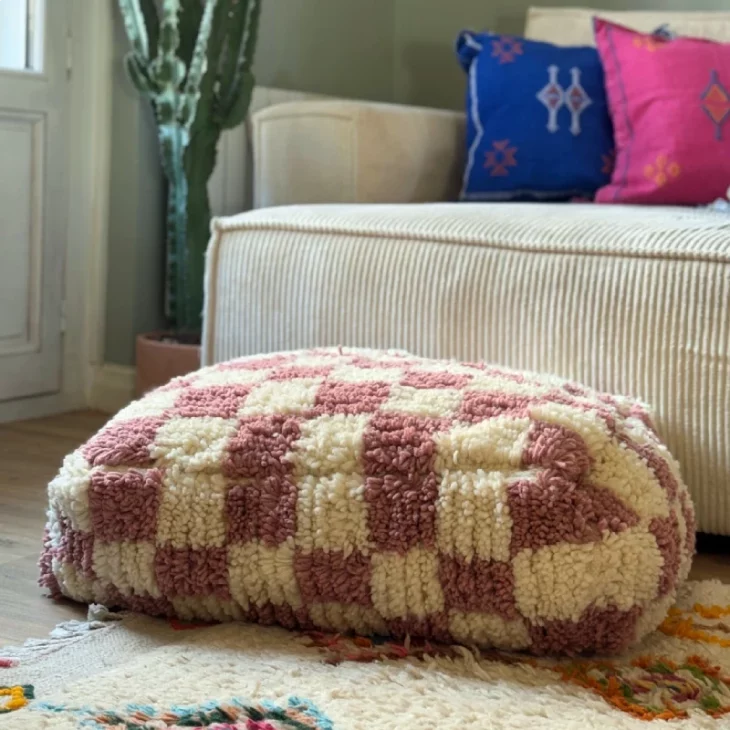 pouf carreaux rose